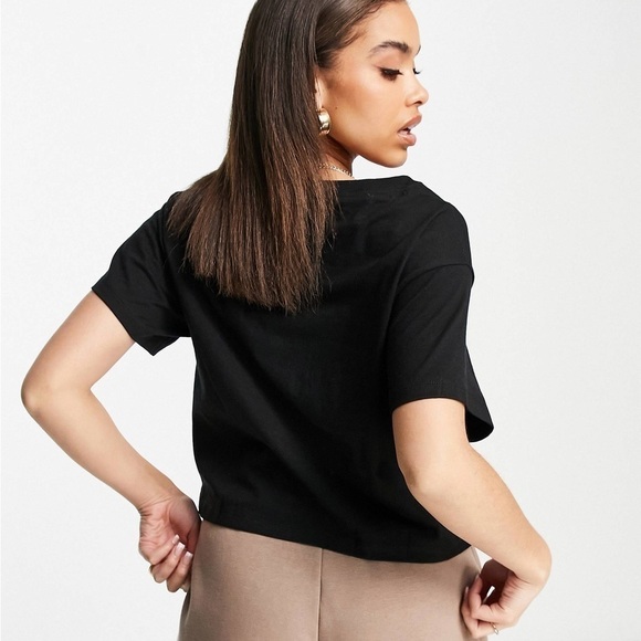 NWT Champion Leopard Print Logo Black Cropped Shirt Sleeve T-Shirt Size Medium - Picture 3 of 13